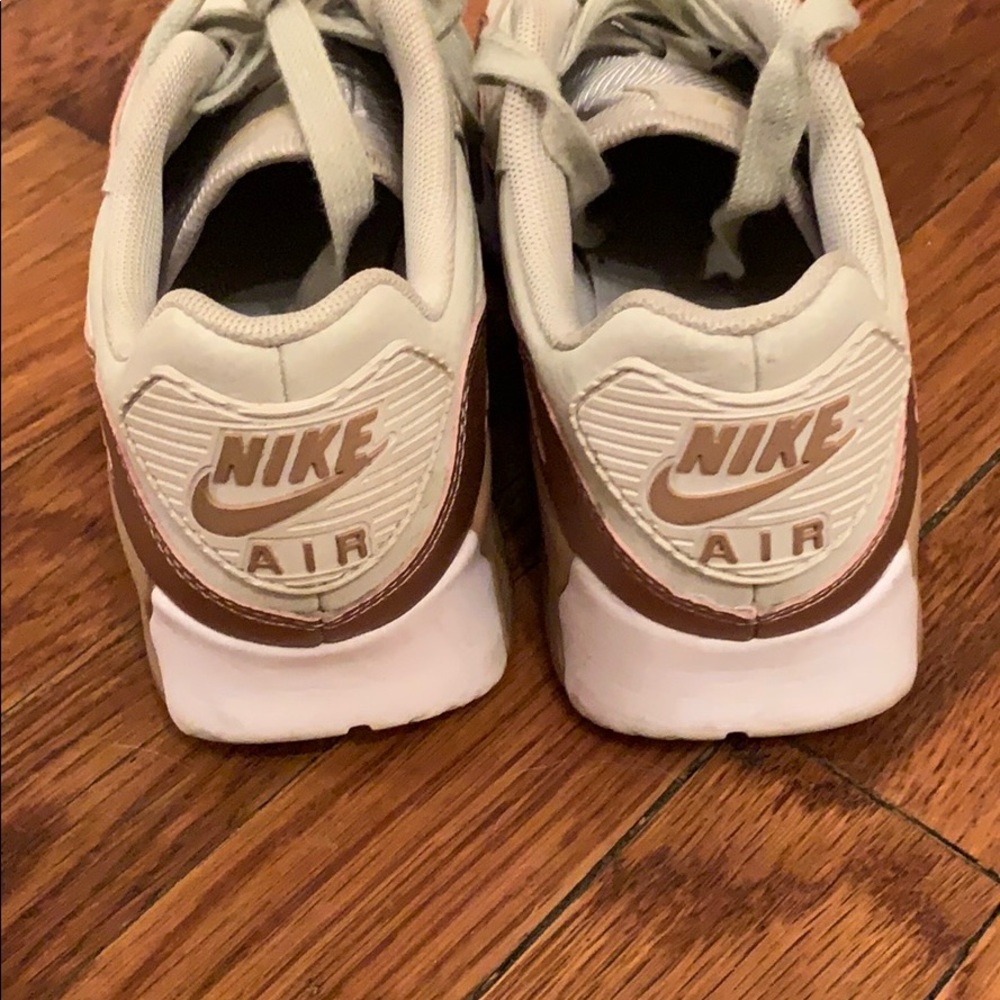 Nike - Picture 5 of 7